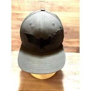 DC Comic Dark Knight Rises Grey Snapback Hat By New Era 9Fifty Medium-Large